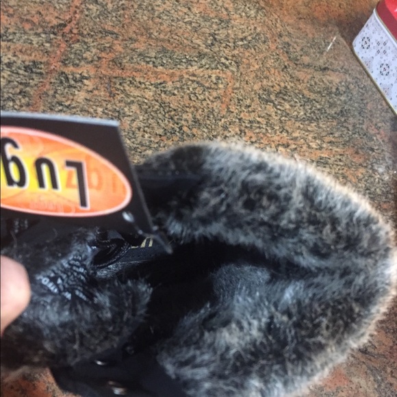 Lugz Woman’s Convoy Lace Up Boots - Picture 6 of 8